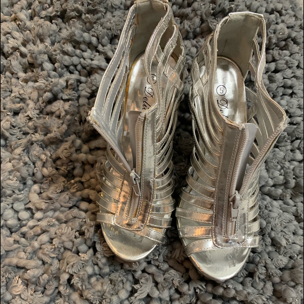 Shoes - Picture 2 of 2